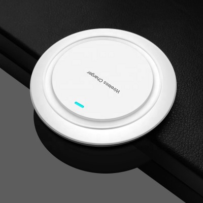 Promotional Gift Universal 10W Quick Charge Round UFO White Wireless Charger for All Qi Enabled Cellphone